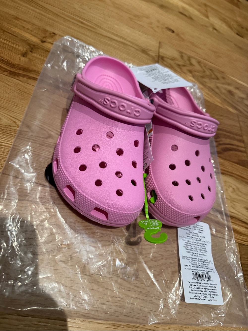 NWT Crocs Classic Clogs Pink Tweed Women’s 8 Men’s 6